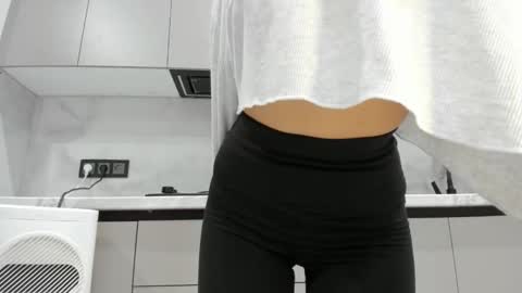 Snapshot of soul_mi chatting on 10/29/25, 09:05 Mia online show from 10/29/25, 09:05