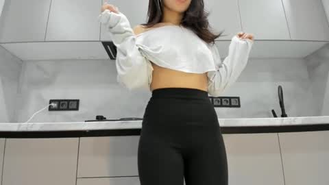 Snapshot of soul_mi chatting on 11/06/25, 08:32 Mia online show from 11/06/25, 08:32