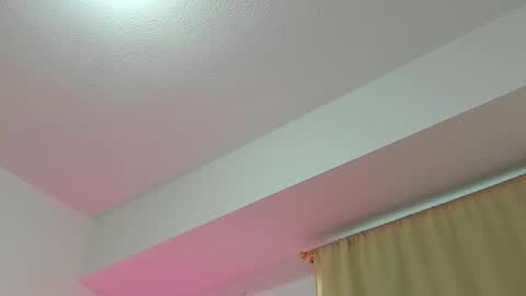 Instagram Soyamandaa  1 online show from 10/27/25, 09:30