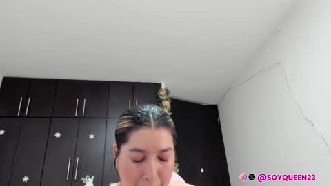 Snapshot of soyqeen chatting on 10/03/25, 02:52 SoyQueen online show from 10/03/25, 02:52