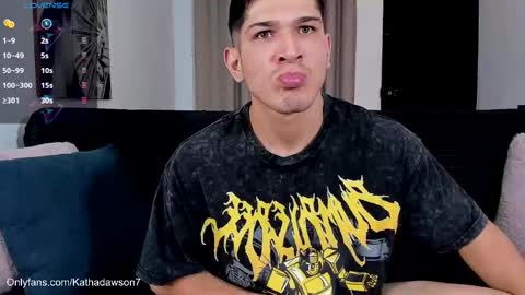 Snapshot of soyraydimarco_ chatting on 10/02/25, 11:12 RayDimarco independent model online show from 10/02/25, 11:12
