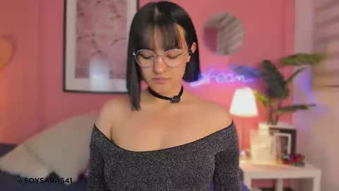 Snapshot of soysaraa_ chatting on 09/23/25, 05:32 Aleja online show from 09/23/25, 05:32