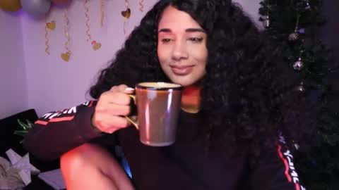 Snapshot of soytropicalfruit chatting on 12/10/24, 04:56 You want to talk to me more personal follow me in My Channel VIP 50 the discount online show from 12/10/24, 04:56