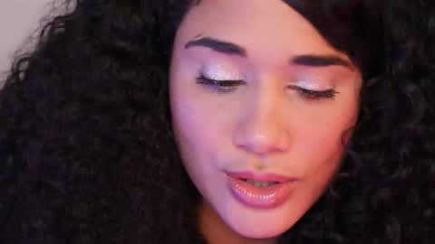 Snapshot of soytropicalfruit chatting on 02/11/25, 10:07 You want to talk to me more personal follow me in My Channel VIP 50 the discount online show from 02/11/25, 10:07
