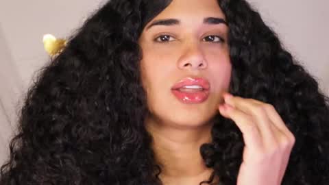 Snapshot of soytropicalfruit chatting on 02/17/25, 12:21 You want to talk to me more personal follow me in My Channel VIP 50 the discount online show from 02/17/25, 12:21