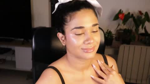 You want to talk to me more personal follow me in My Channel VIP  50 the discount       online show from 10/15/25, 11:38