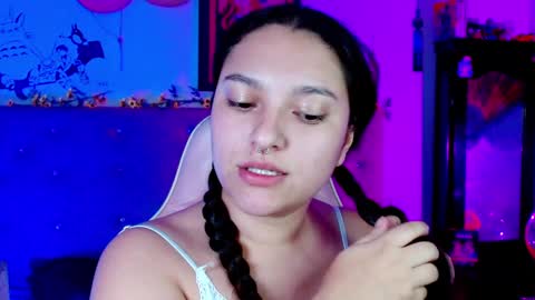 Snapshot of soyyuky chatting on 01/08/25, 01:42 Y U K Y online show from 01/08/25, 01:42