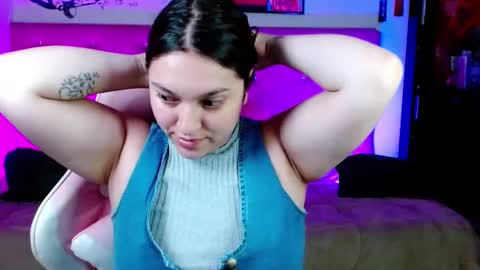 Snapshot of soyyuky chatting on 03/12/25, 12:31 Y U K Y online show from 03/12/25, 12:31