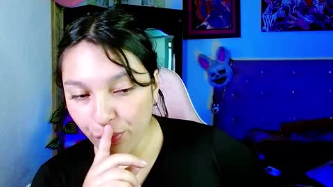 Snapshot of soyyuky chatting on 10/14/25, 01:50 Y U K Y online show from 10/14/25, 01:50