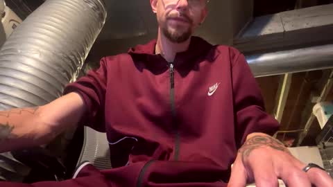 Snapshot of sp696804 chatting on 09/14/25, 03:05 sp696804 online show from 09/14/25, 03:05