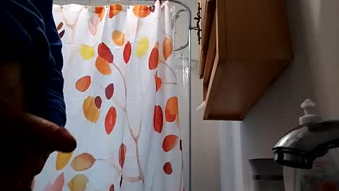 Snapshot of sp696804 chatting on 11/02/25, 09:28 sp696804 online show from 11/02/25, 09:28