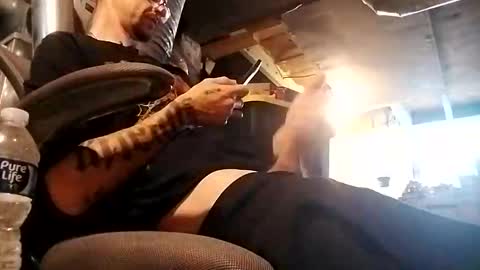 Snapshot of sp696804 chatting on 11/09/25, 02:37 sp696804 online show from 11/09/25, 02:37