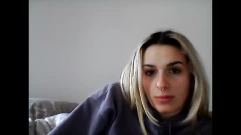 Snapshot of spacegirl42o chatting on 01/08/25, 12:26 Spacegirl online show from 01/08/25, 12:26