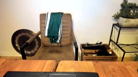 Snapshot of spacegirl42o chatting on 01/09/25, 12:03 Spacegirl online show from 01/09/25, 12:03