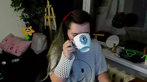 Snapshot of spanking_girls chatting on 12/26/24, 02:44 Evgenia online show from 12/26/24, 02:44