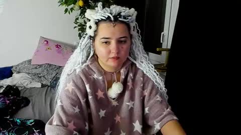 Snapshot of spanking_girls chatting on 01/06/25, 12:05 Evgenia online show from 01/06/25, 12:05