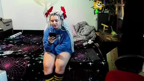 Snapshot of spanking_girls chatting on 01/08/25, 09:00 Evgenia online show from 01/08/25, 09:00