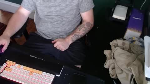 Snapshot of spankkmereddd chatting on 10/12/25, 06:51 spankkmereddd online show from 10/12/25, 06:51