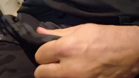 Snapshot of sparklenuts17 chatting on 12/26/24, 02:59 sparklenuts17 online show from 12/26/24, 02:59