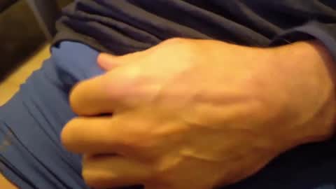 Snapshot of sparklenuts17 chatting on 01/15/25, 02:35 sparklenuts17 online show from 01/15/25, 02:35