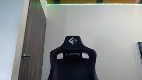     online show from 02/05/25, 05:52