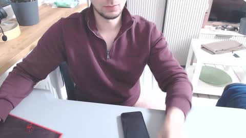 Snapshot of spb78 chatting on 11/22/25, 11:15 Art online show from 11/22/25, 11:15