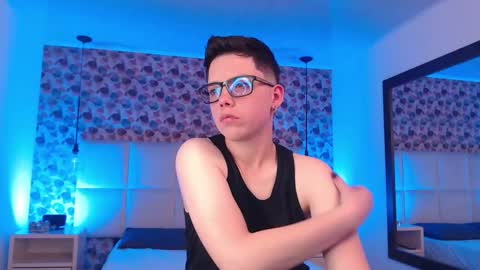 Snapshot of spencerm_ chatting on 11/01/25, 07:38 spencerm_ online show from 11/01/25, 07:38