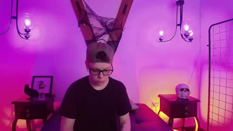 Snapshot of spencerm_ chatting on 11/11/25, 07:58 spencerm_ online show from 11/11/25, 07:58