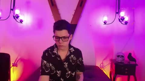 Snapshot of spencerm_ chatting on 11/19/25, 09:37 spencerm_ online show from 11/19/25, 09:37