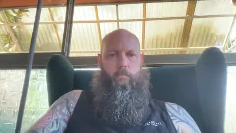 Beard Guy online show from 10/16/25, 04:57