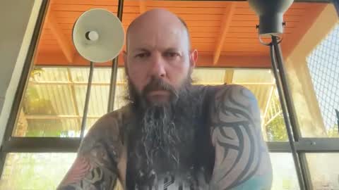 Beard Guy online show from 10/19/25, 04:35