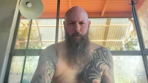 Beard Guy online show from 11/06/25, 03:07