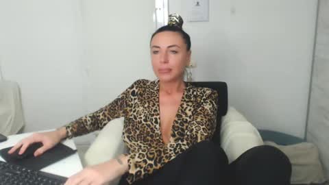 Carla online show from 02/18/25, 04:26