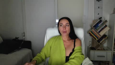 Carla online show from 10/03/25, 02:58