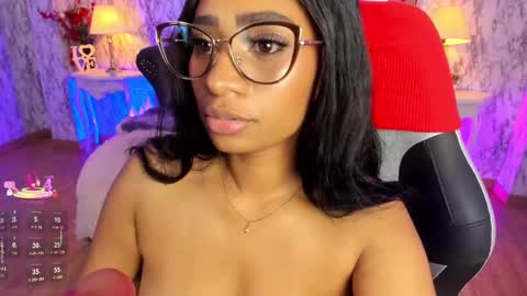 Snapshot of spicyamelia chatting on 02/19/25, 04:22 Amelia GTM-5 817 IG Spicychoco am online show from 02/19/25, 04:22