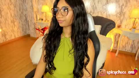 Snapshot of spicyamelia chatting on 03/10/25, 02:05 Amelia GTM-5 817 IG Spicychoco am online show from 03/10/25, 02:05