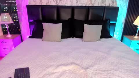 Snapshot of spicyamelia chatting on 11/11/25, 01:44 Amelia GTM-5 817 IG Spicychoco am online show from 11/11/25, 01:44