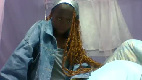 Snapshot of spicyit2 chatting on 10/23/25, 07:23 Ebony Spicy online show from 10/23/25, 07:23