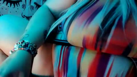 Vanessa Spade online show from 11/06/25, 12:39