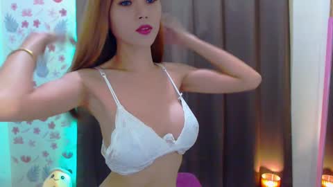 Snapshot of splendid_kim08 chatting on 12/13/24, 09:35 Kimmy online show from 12/13/24, 09:35