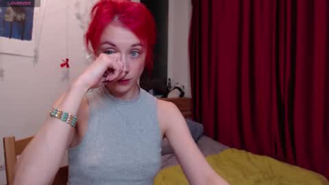 Snapshot of spoilme_gently chatting on 10/12/25, 06:18 Abby online show from 10/12/25, 06:18