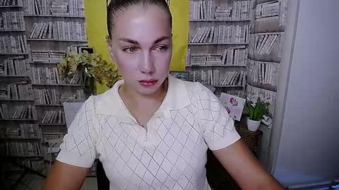 Snapshot of sport_tall_karina chatting on 09/13/25, 08:25 Karina online show from 09/13/25, 08:25