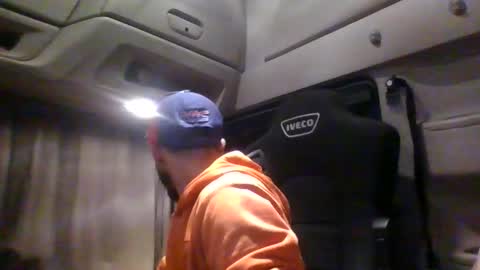 spyco82 online show from 11/24/25, 06:07