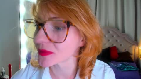 Snapshot of squirtymom chatting on 10/12/25, 10:53 Alisa online show from 10/12/25, 10:53