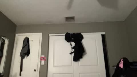 Snapshot of st22fe69 chatting on 10/13/25, 02:11 Jose online show from 10/13/25, 02:11