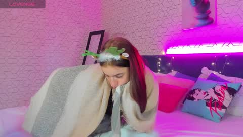 Stacey GMT5 Mo Tu We Th Fr Sa 3am -10am online show from 12/17/24, 08:01