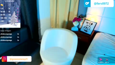 Snapshot of staceygraves_ chatting on 12/13/24, 05:00 online show from 12/13/24, 05:00