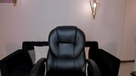 Stacy Woods online show from 12/04/24, 10:35