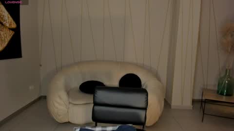 Stacy Woods online show from 03/05/25, 05:18