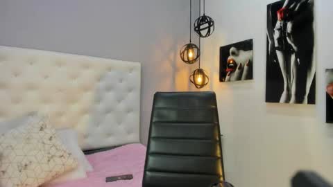 Snapshot of stacy_babby chatting on 09/20/25, 04:57 stacy online show from 09/20/25, 04:57